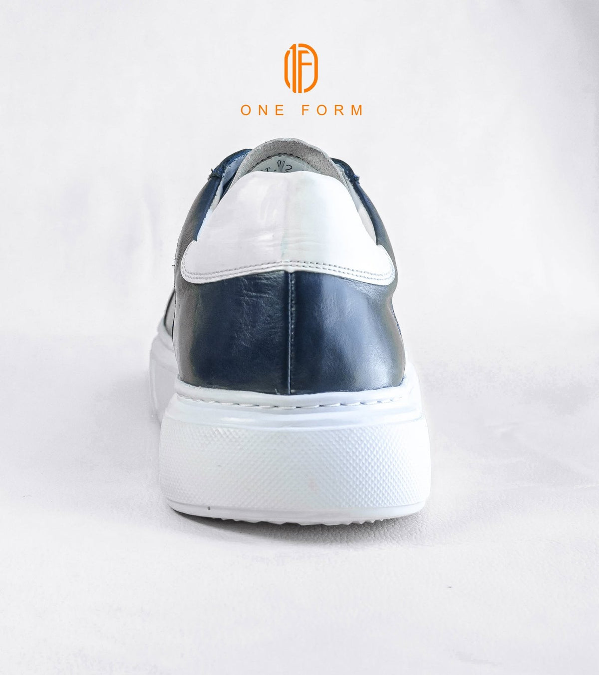 Baskets Prestige en Cuir Bleu Marine & Blanc